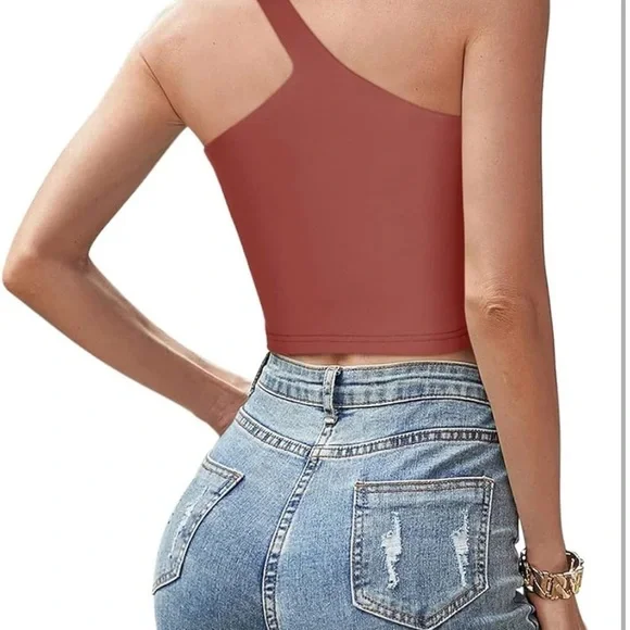 REORIA | NWT crop tank Sz Large - Picture 2 of 5